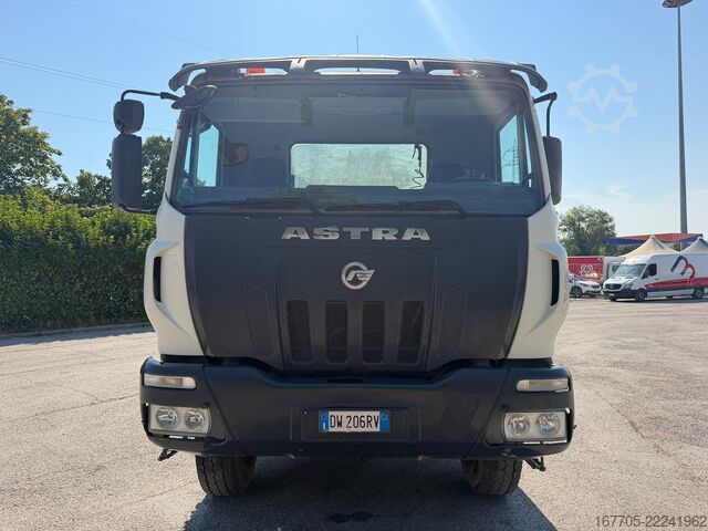 Autodomíchávač betonu Astra HD8 84.44