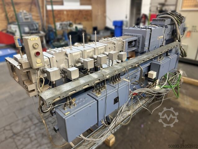 Dubbelschroefsextruder / Compoundeerder Werner & Pfleiderer ZSK 40