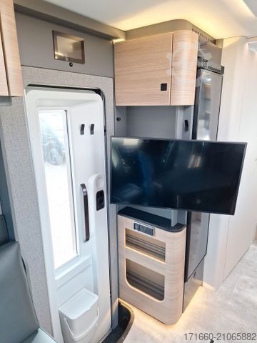 Teilintegriertes Wohnmobil HYMER/ERIBA B-Klasse MC T 680