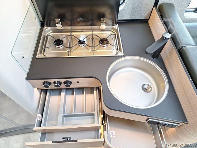 Teilintegriertes Wohnmobil HYMER/ERIBA B-Klasse MC T 680