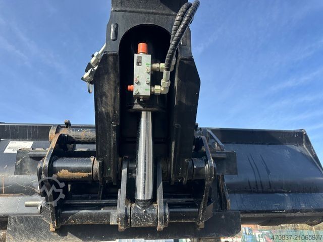 Teleskopický manipulátor MANITOU MT 1440 4x4x4 / Schaufel Gabel