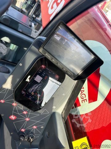 Teleskopický manipulátor MAGNI Magni TH 6.10 / 4x4x4 / Funk / 6.000 kg