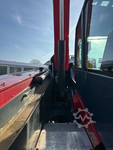 Teleskopický manipulátor MAGNI Magni TH 6.10 / 4x4x4 / Funk / 6.000 kg