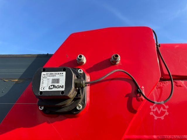 Teleskopický manipulátor MAGNI Magni TH 6.10 / 4x4x4 / Funk / 6.000 kg