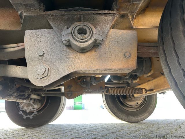 Nízkoložný návěs MÜLLER-MITTELTAL TS 3 / hydr. Rampen