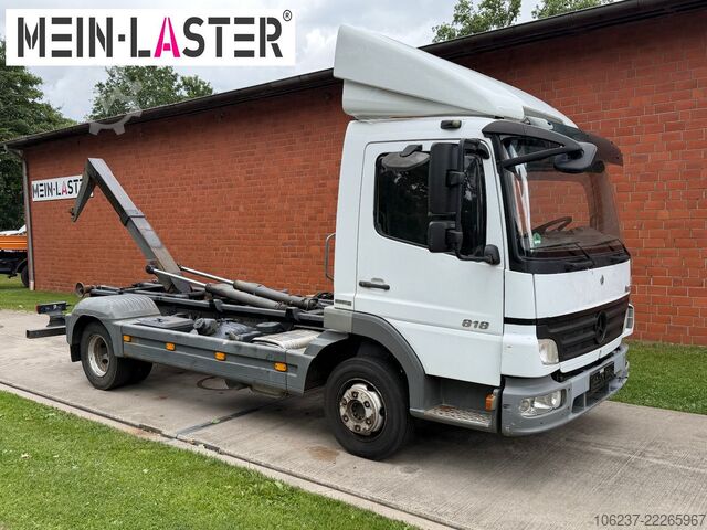 Billenőplatós furgon MERCEDES-BENZ 818 Abroller City Container