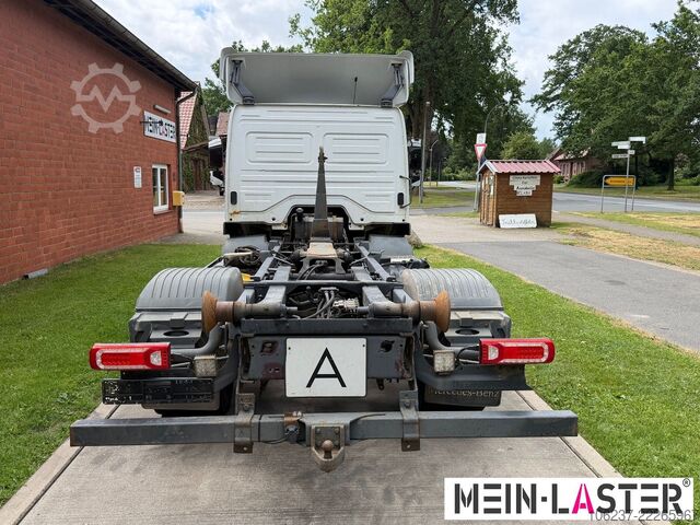 Billenőplatós furgon MERCEDES-BENZ 818 Abroller City Container