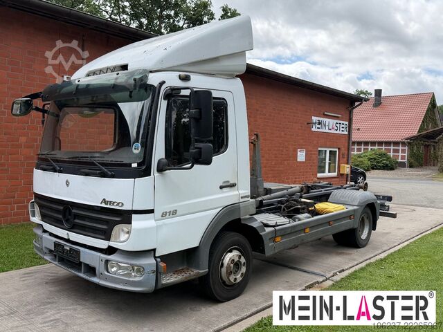 Billenőplatós furgon MERCEDES-BENZ 818 Abroller City Container