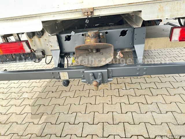 Pick-up bestelwagen MERCEDES-BENZ 824 L