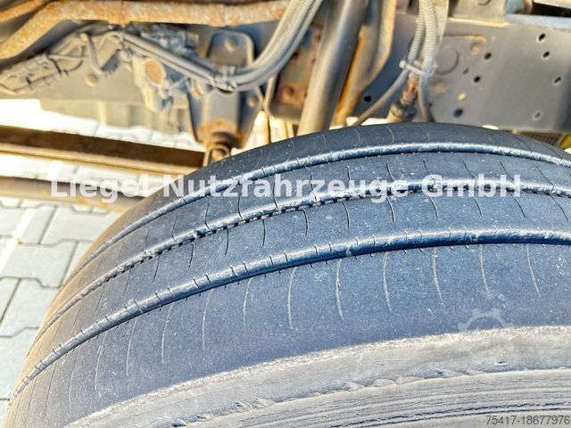 Pick-up bestelwagen MERCEDES-BENZ 824 L