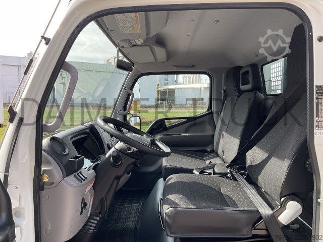 Autoutilitară basculantă trilaterală FUSO Mitsubishi Canter 3C15 4x2 Kipper AHK KlimaA LED