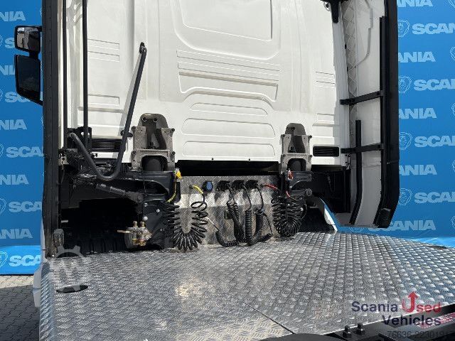 Standaard trekker Scania S 560 A6x2/4NB RETARDER FULL AIR PTO SLIDE DISH