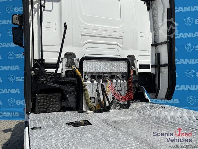 Standaard trekker Scania S 580 A6x2NB RETARDER FULL AIR SLIDE DISH V8