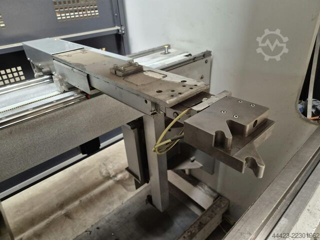 Prensa plegadora LVD DYNA CELL 40/15 EFL