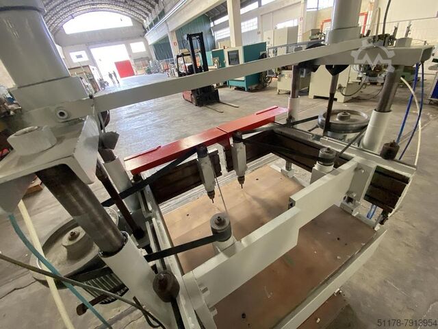 Verticale boormachine met 4 verstelbare spindels, merk Camam Camam 