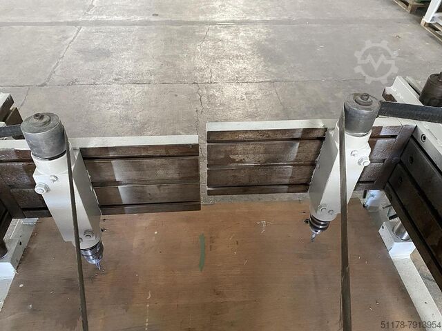 Verticale boormachine met 4 verstelbare spindels, merk Camam Camam 