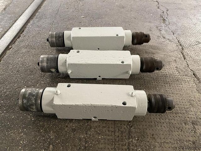 Verticale boormachine met 4 verstelbare spindels, merk Camam Camam 