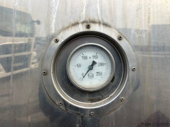 Tanker yarı römork FELDBINDER TANKAUFLIEGER, 33.000L, 4 KAMMERN