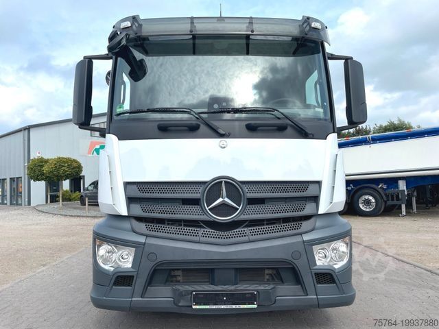 Flatbed truck MERCEDES-BENZ 1835 Antos / 6m Pritsche / HIAB 144 DLS-3 Pro