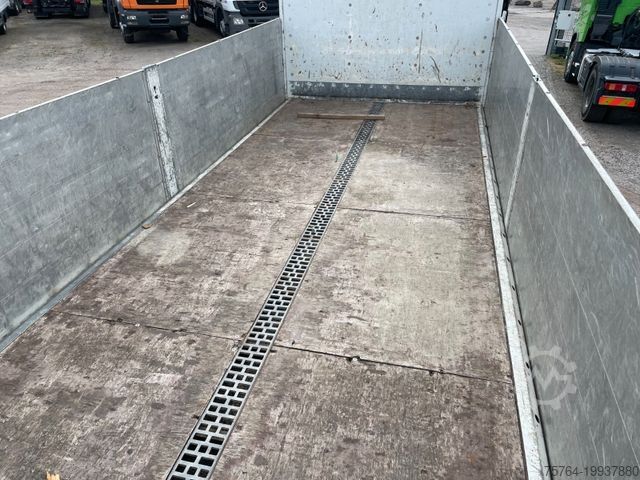 Flatbed truck MERCEDES-BENZ 1835 Antos / 6m Pritsche / HIAB 144 DLS-3 Pro