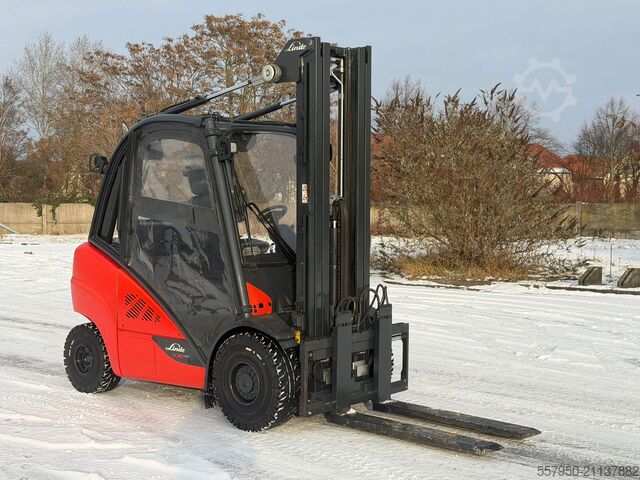 Forklift Linde H 30 Diesel Triplex Ausschubgabeln