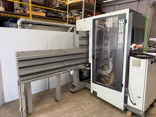 Vertikalni centar za obradu drveta Biesse Skipper V31