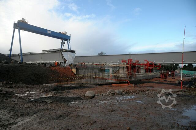 Macara de tip grilă Cranestock 2x125 ton