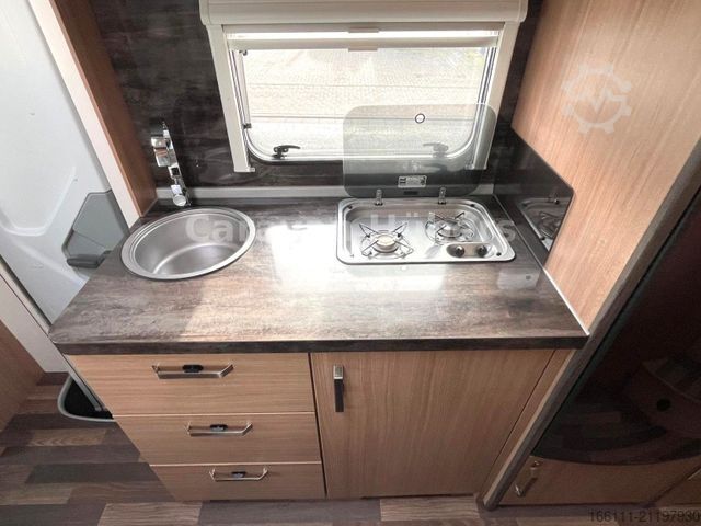 Alkoof camper KNAUS Sky Traveller 650 DG - Festbett - Klima - Garage