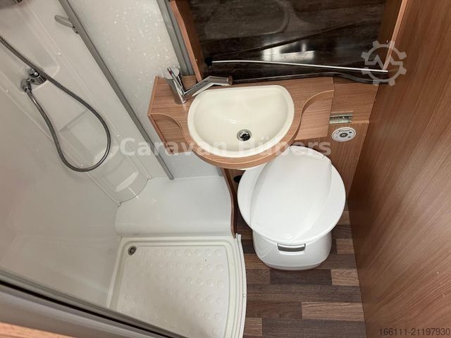 Alkoof camper KNAUS Sky Traveller 650 DG - Festbett - Klima - Garage