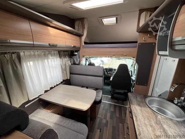 Alkoof camper KNAUS Sky Traveller 650 DG - Festbett - Klima - Garage