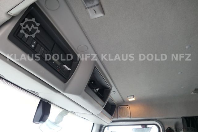Vrachtwagen met bakwagen RENAULT D 14.280 Koffer 14t Kamera LBW Euro 6