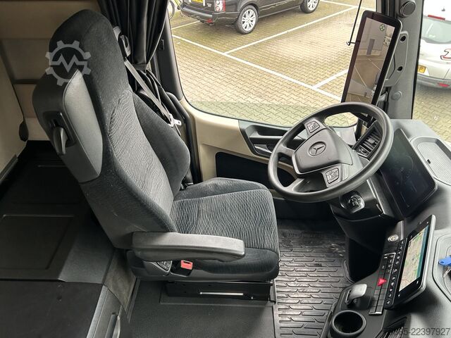Standard tractor Mercedes-Benz Actros 1842 Streamspace / 605 dkm / Tacho V2 / ...