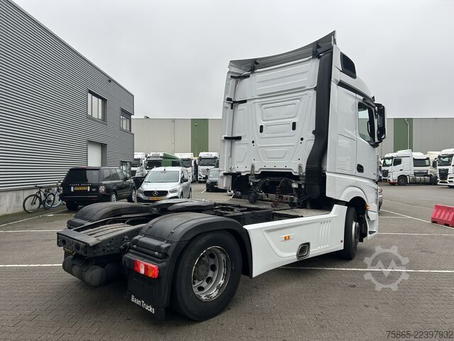 Standard tractor Mercedes-Benz Actros 1840 Streamspace / 583 dkm / NL Truck