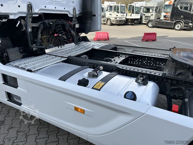 Standard tractor Mercedes-Benz Actros 1842 Streamspace / 457 dkm / NL Truck