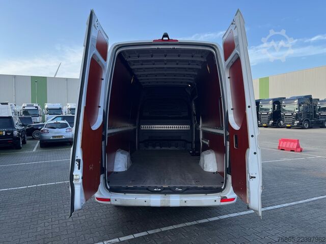 Delivery van Mercedes-Benz Sprinter 319 1.9 CDI / L4 H2 / RWD / Navi / APK...