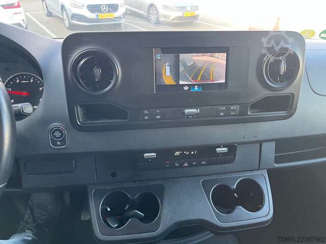 Delivery van Mercedes-Benz Sprinter 319 1.9 CDI / L4 H2 / RWD / Navi / APK...