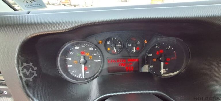 Tipper van Iveco Daily 35C12 - 7 posti - Ribaltabile