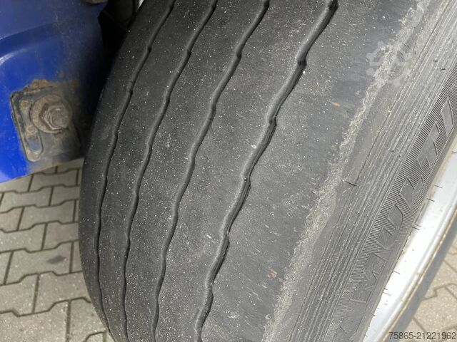 Transporte refrigerado/congelado Krone Coolliner / Carrier Vector 1950 / Frigo Box / B...