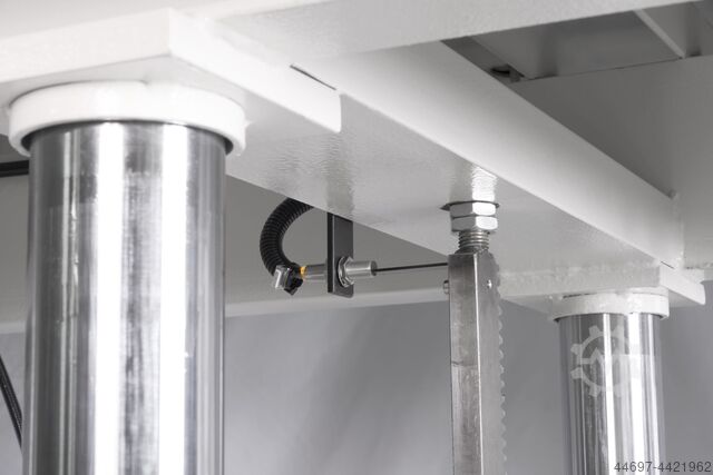 Hete plaatpers, fineerpers SCM Sergiani GS 6/90 30-13