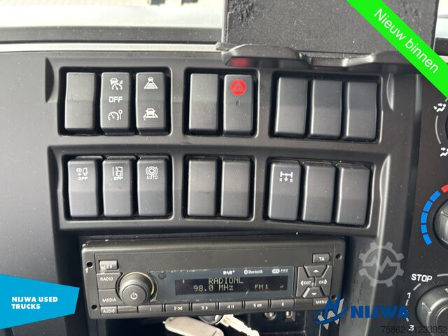 Suitcase Renault D 240 4x2 ACC + Laadklep