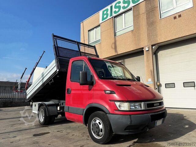 Three-way tipper truck IVECO DAILY 35C11