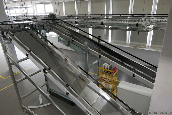Linia paletyzująca z robotami KUKA KUKA Automatische Palettieranlage