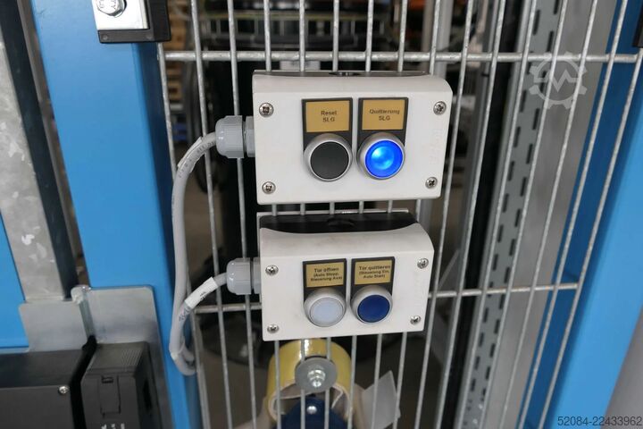 Linia paletyzująca z robotami KUKA KUKA Automatische Palettieranlage