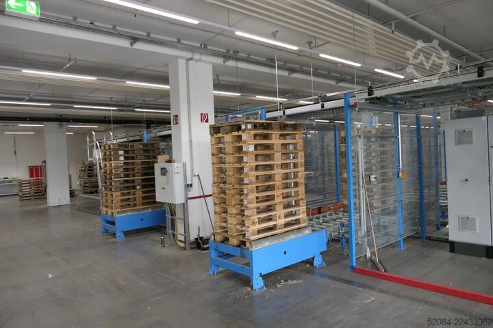 Linia paletyzująca z robotami KUKA KUKA Automatische Palettieranlage