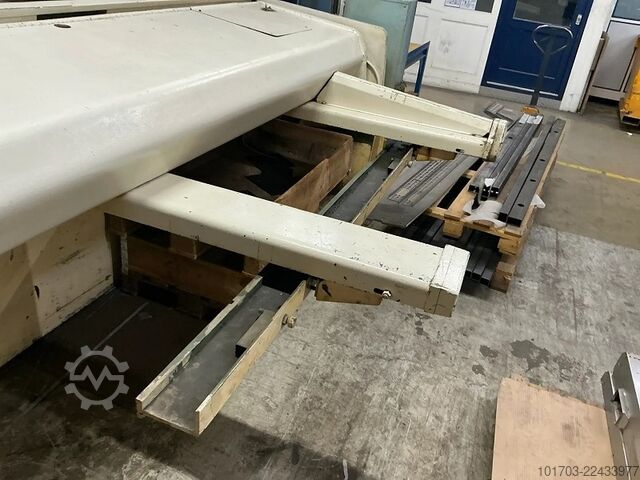 Nożyce hydrauliczne SAGITA BEYELER 3100 x 4