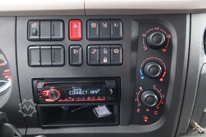 Box body DAF LF 45 .210 Bak + Dhollandia 1500 Kg klep + slaa...