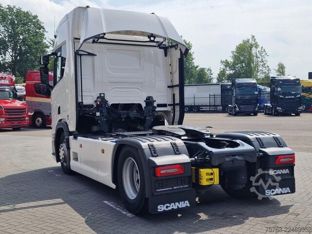 Standart-SZM Scania R460 4x2 - retarder - steel / air - fridge - ni...