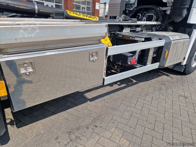 Sistema de brazo de gancho Mercedes-Benz Arocs 2645 6x2*4 with Hydrodrive - Palfinger T1...