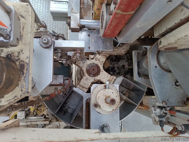 Koffie vul- en verpakkingsmachine G.Calini Vacuum 75