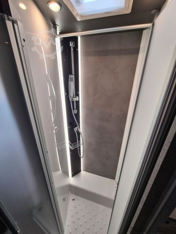 Integrated camper DETHLEFFS Trend I 7057 EB *Pakete: Family+Chassis+Two*